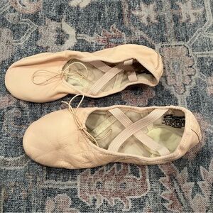 🩰 Capezio | Split sole ballet shoes 8.5